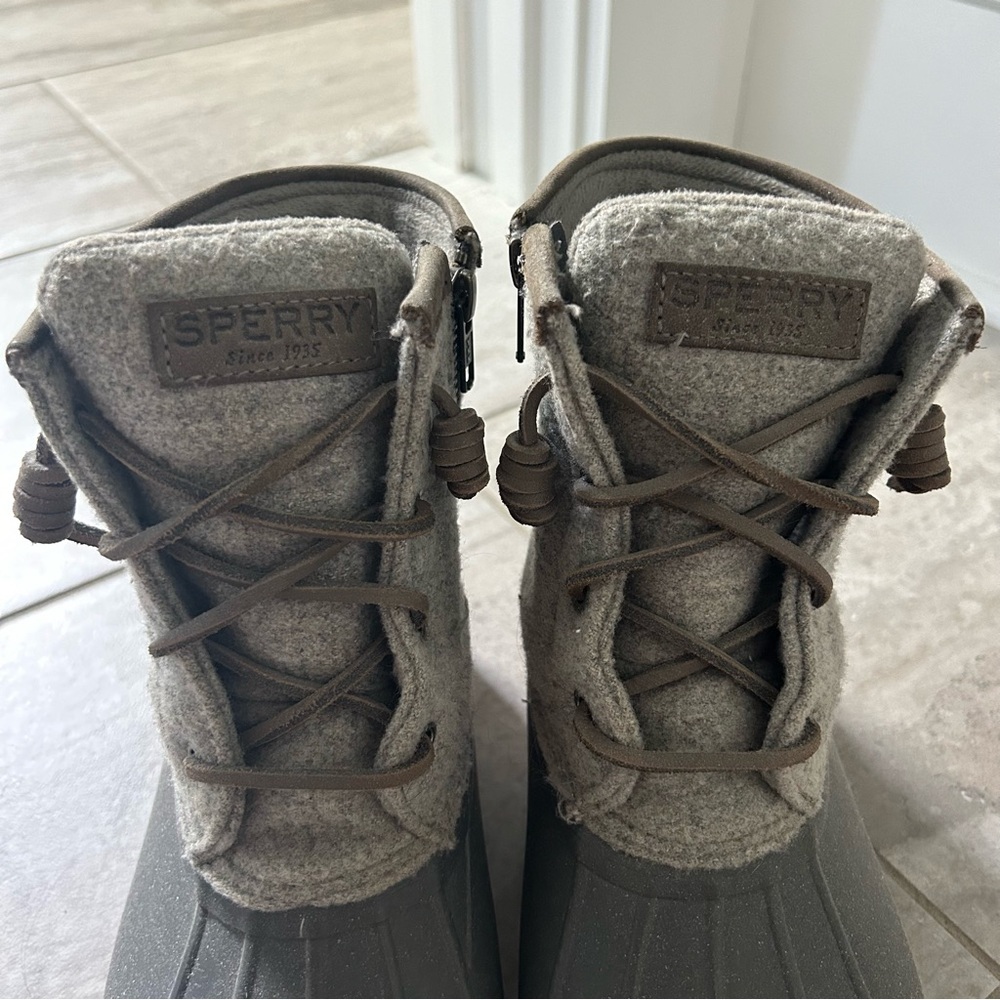 Sperry Saltwater Duck Boots- Grey and Pale Pink